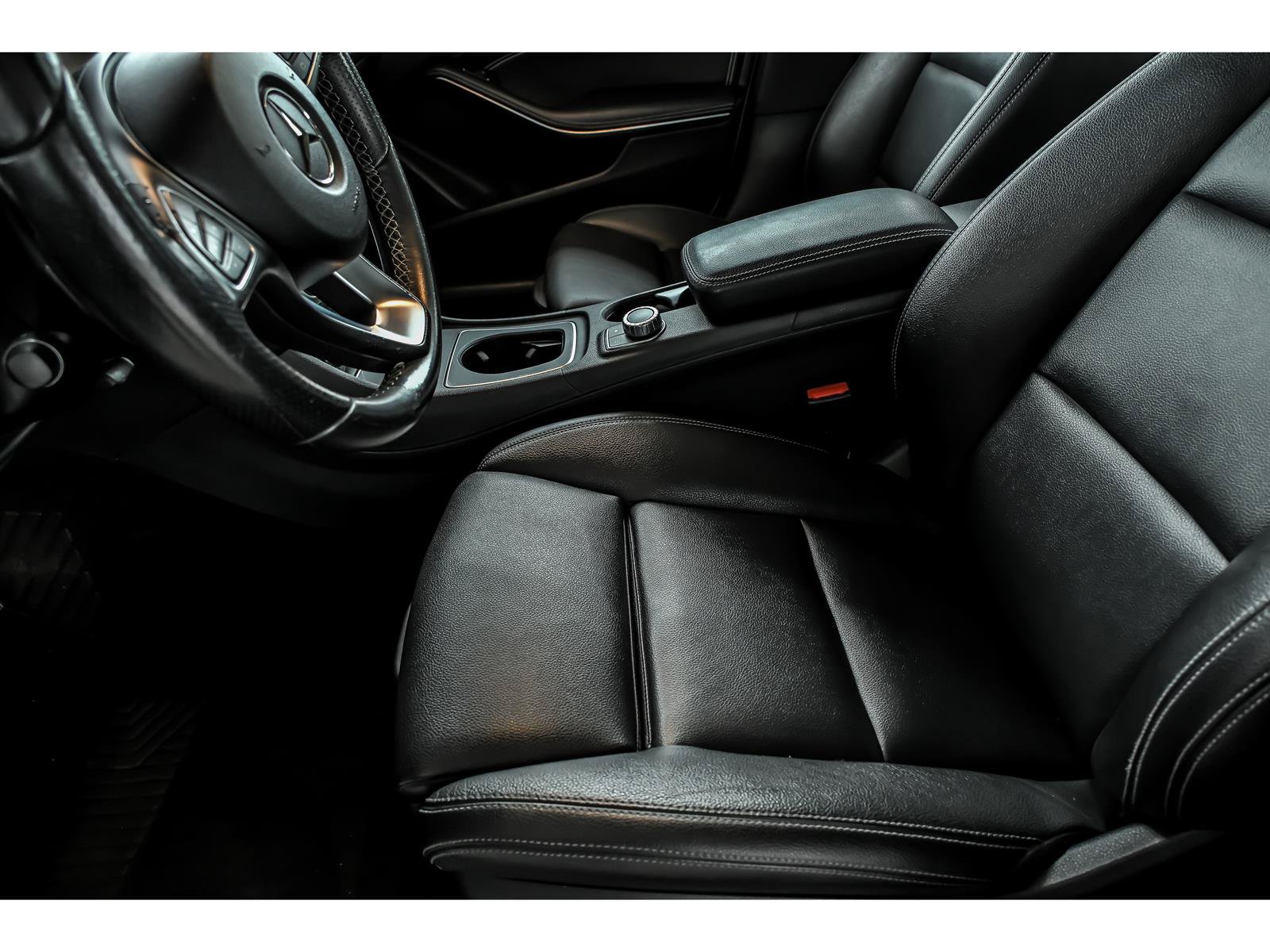 Used 2018 Mercedes-Benz CLA 250 image 11