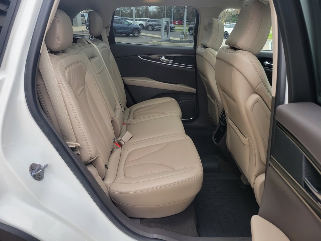 Certified 2023 Lincoln Nautilus Reserve image 33