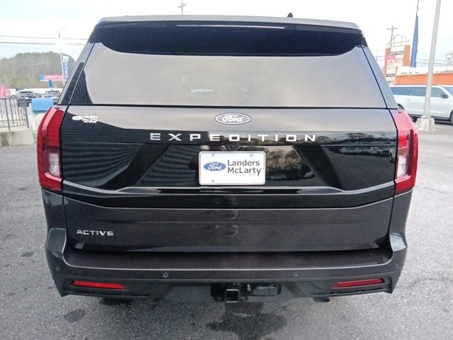 New 2026 Ford Expedition Active image 4