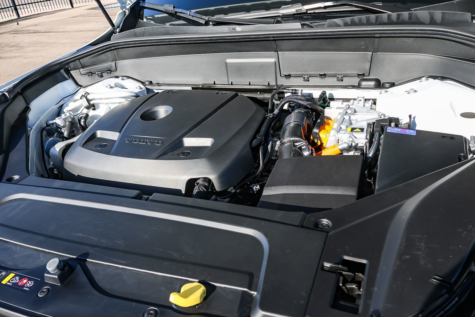 New 2026 Volvo XC90 T8 Plus w/ Protection Package Premier image 34