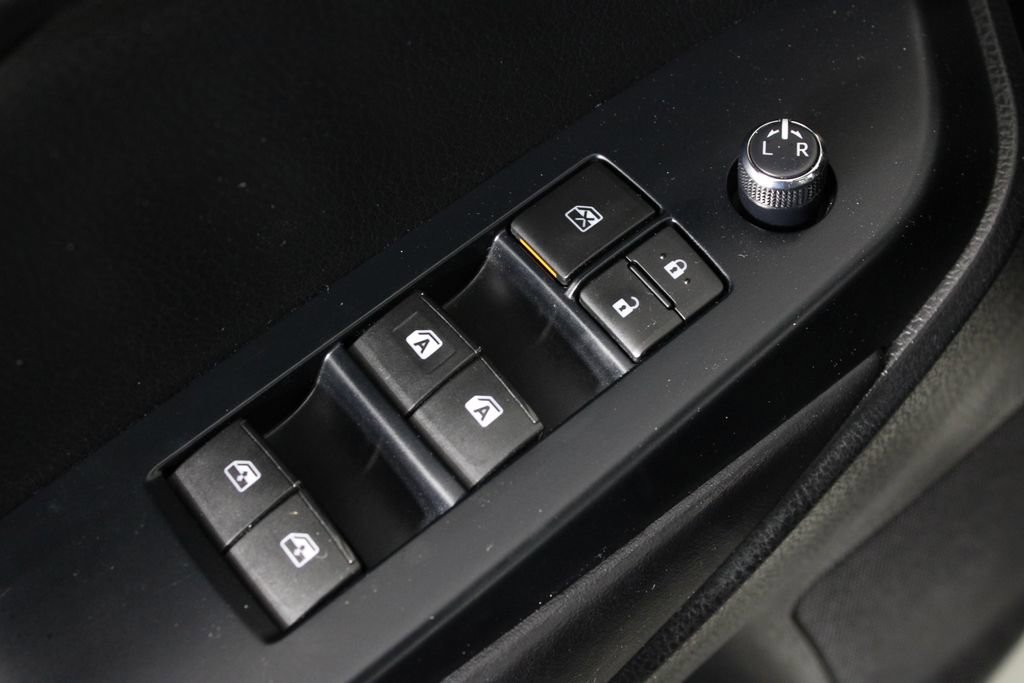 Used 2017 Toyota Highlander XLE image 23