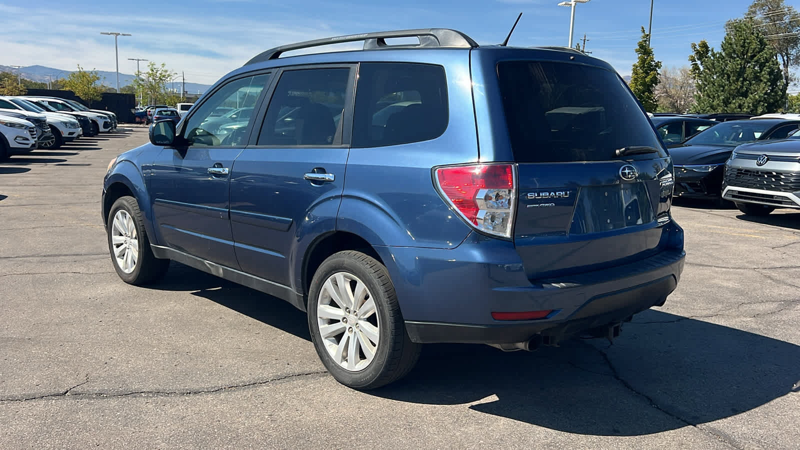Used 2011 Subaru Forester 2.5X Premium w/ All-Weather Pkg AWD/4WD image 7