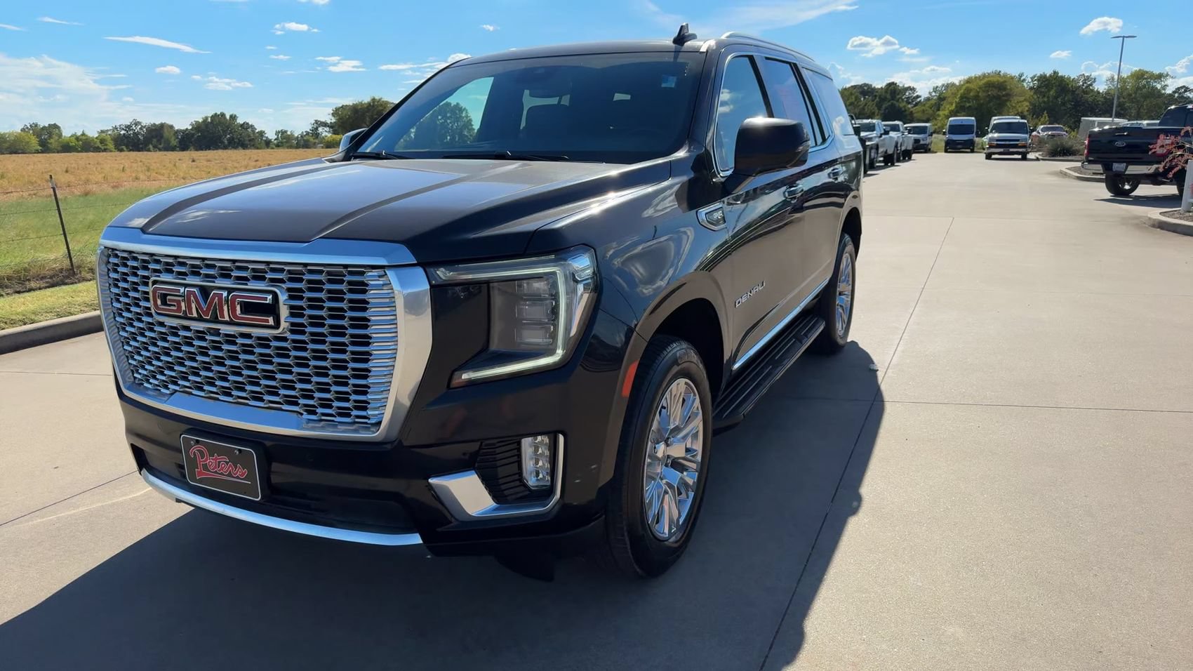 Used 2024 GMC Yukon Denali AWD/4WD image 3