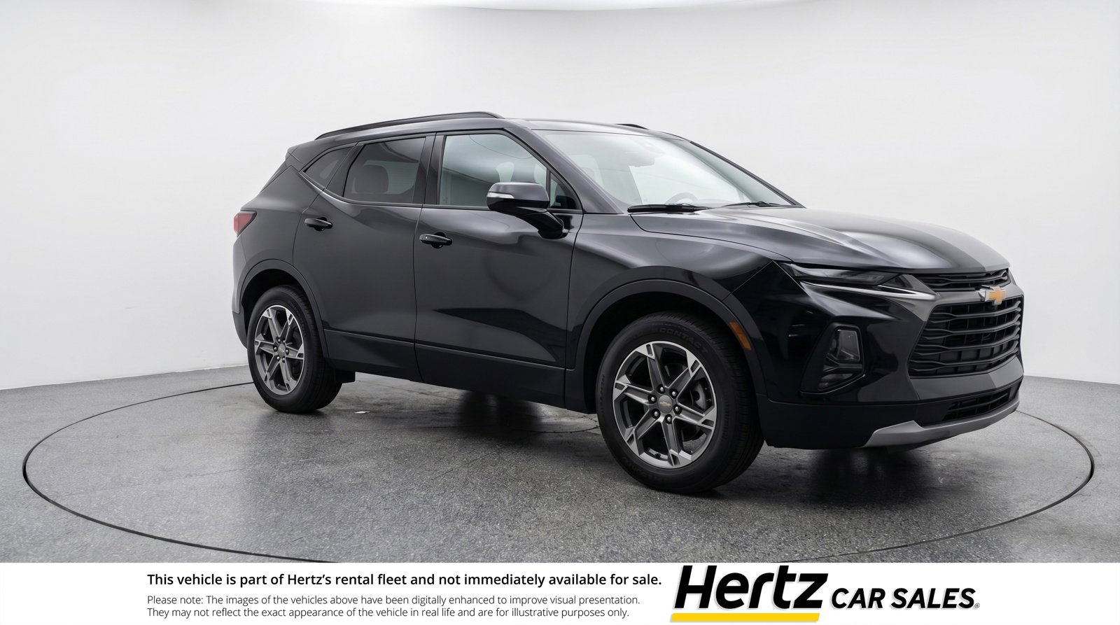 Used 2025 Chevrolet Blazer LT FWD image 1