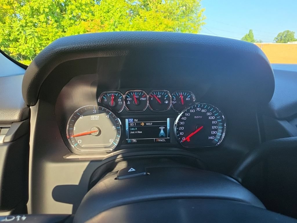 Used 2020 GMC Yukon SLT w/ Premium Edition RWD image 31