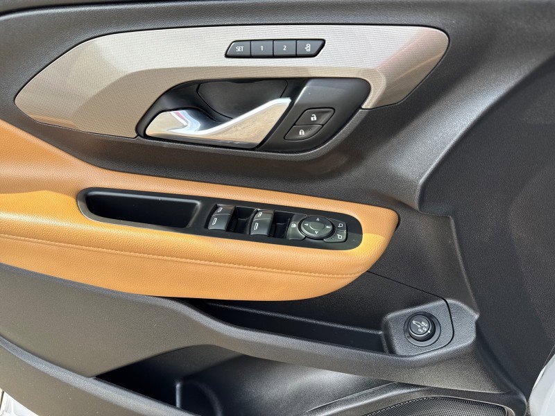 Used 2021 GMC Terrain SLT image 12