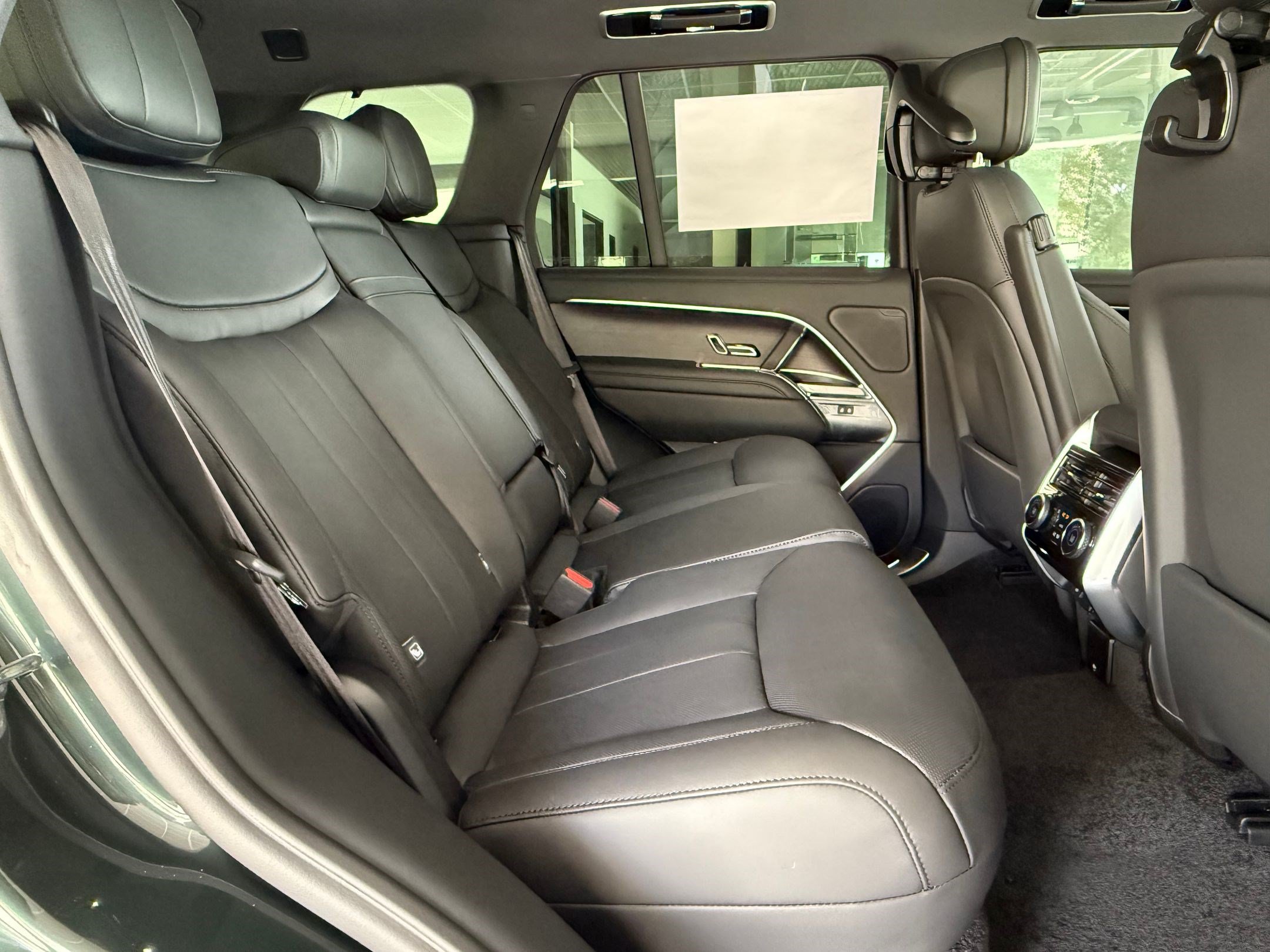 New 2026 Land Rover Range Rover SE AWD/4WD image 32
