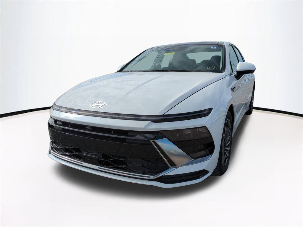 New 2025 Hyundai Sonata Limited image 9