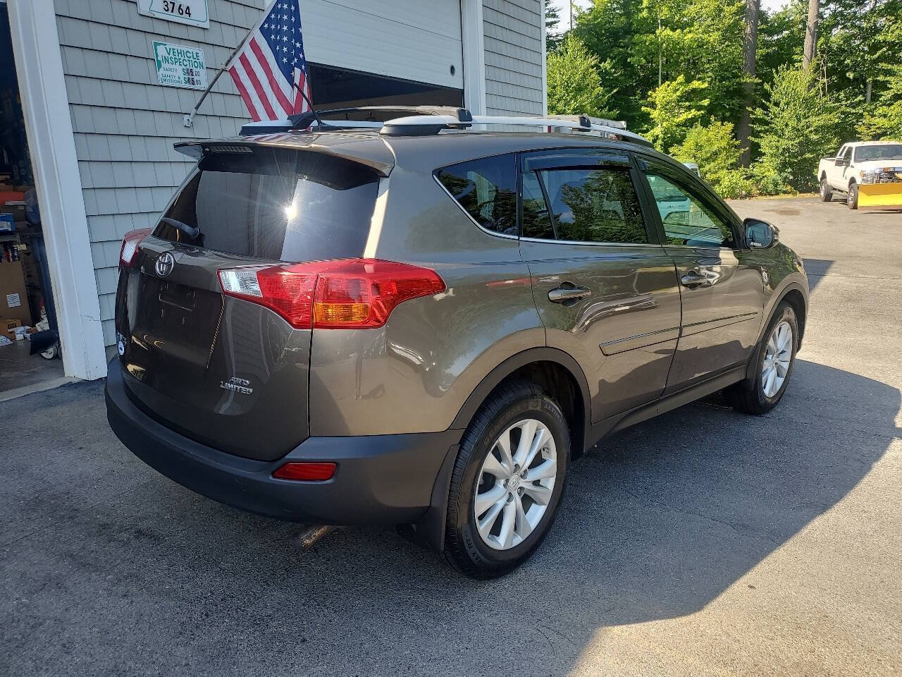 Used 2013 Toyota RAV4 Limited AWD/4WD image 7