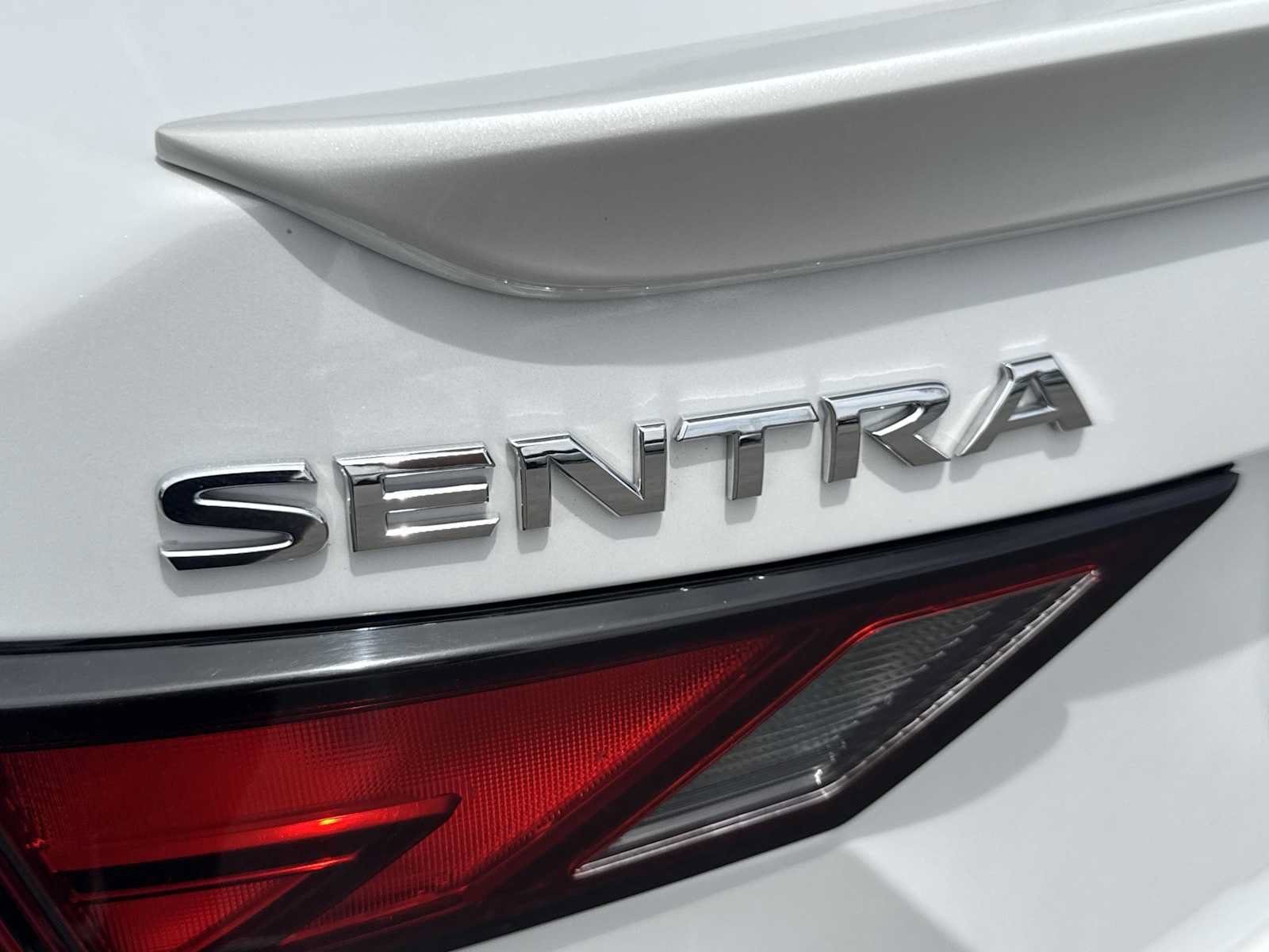 Used 2024 Nissan Sentra SR FWD image 11