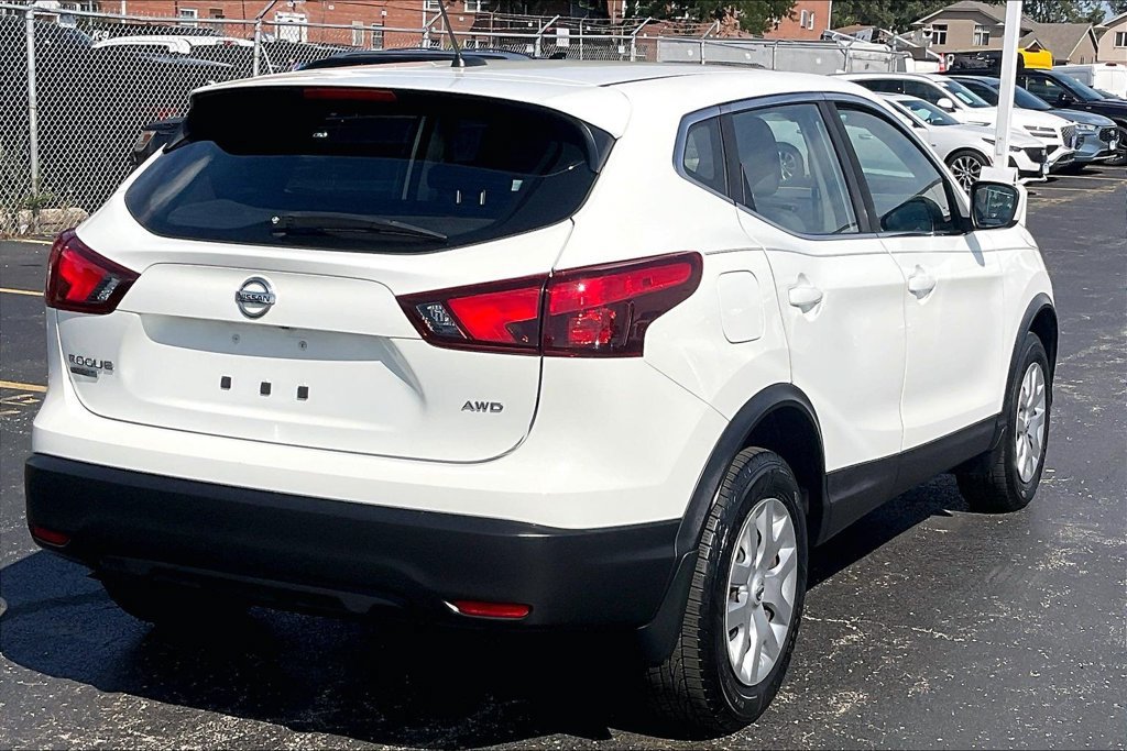 Used 2019 Nissan Rogue Sport S AWD/4WD image 12