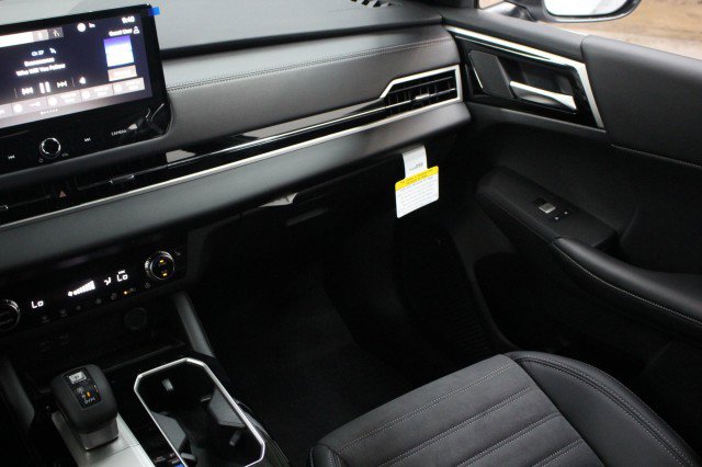 New 2026 Mitsubishi Outlander LE FWD image 22