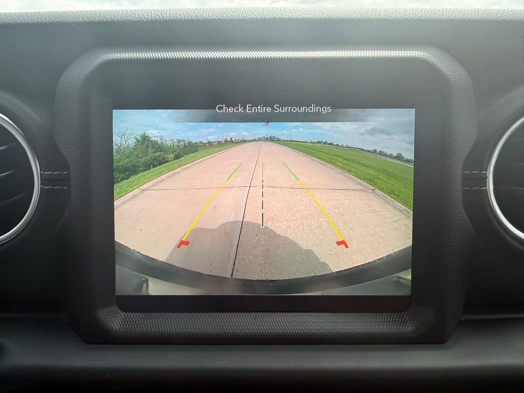 Used 2022 Jeep Wrangler Unlimited Sahara w/ LED Lighting Group image 43