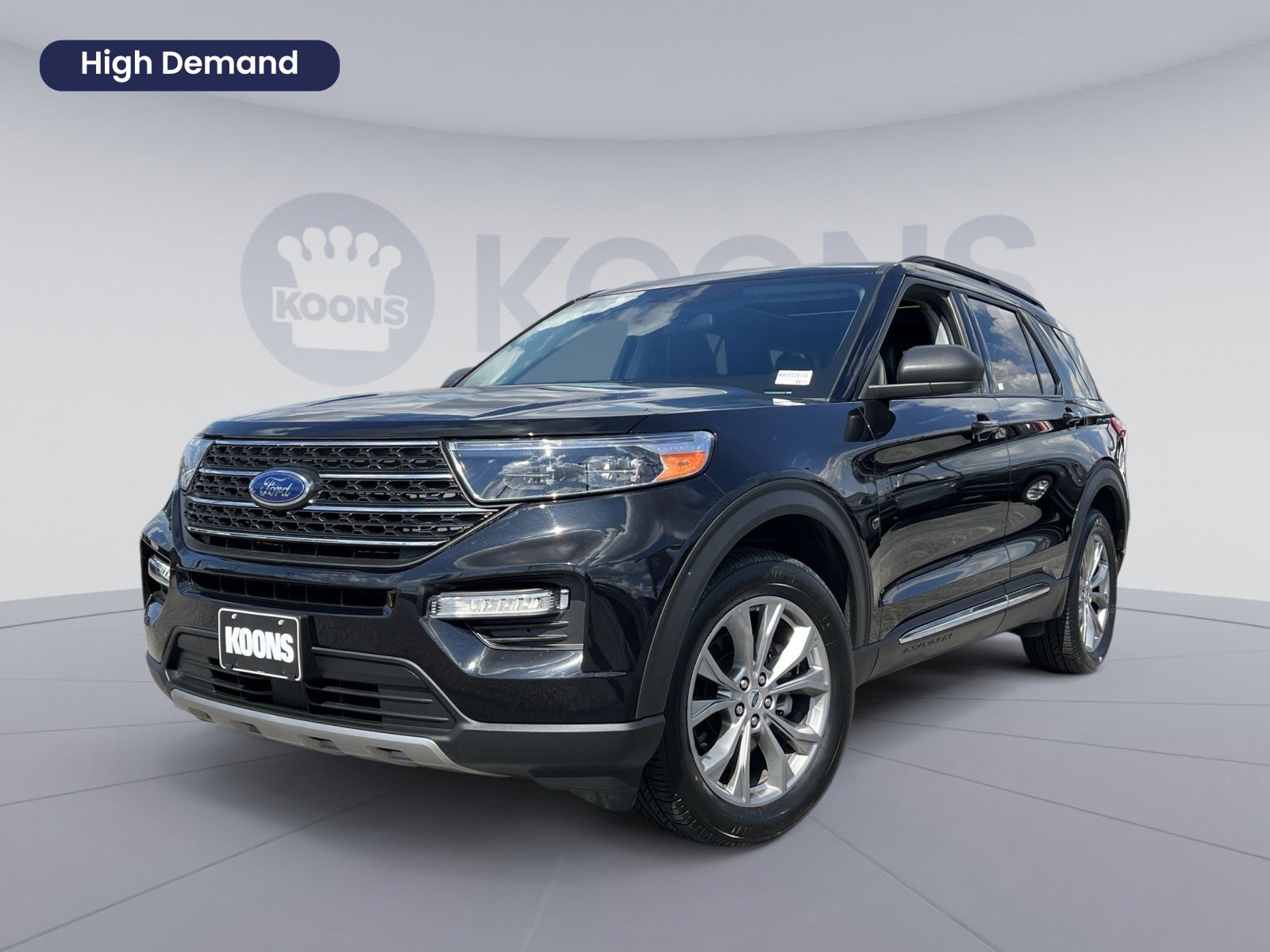 Used 2022 Ford Explorer XLT w/ Equipment Group 202A