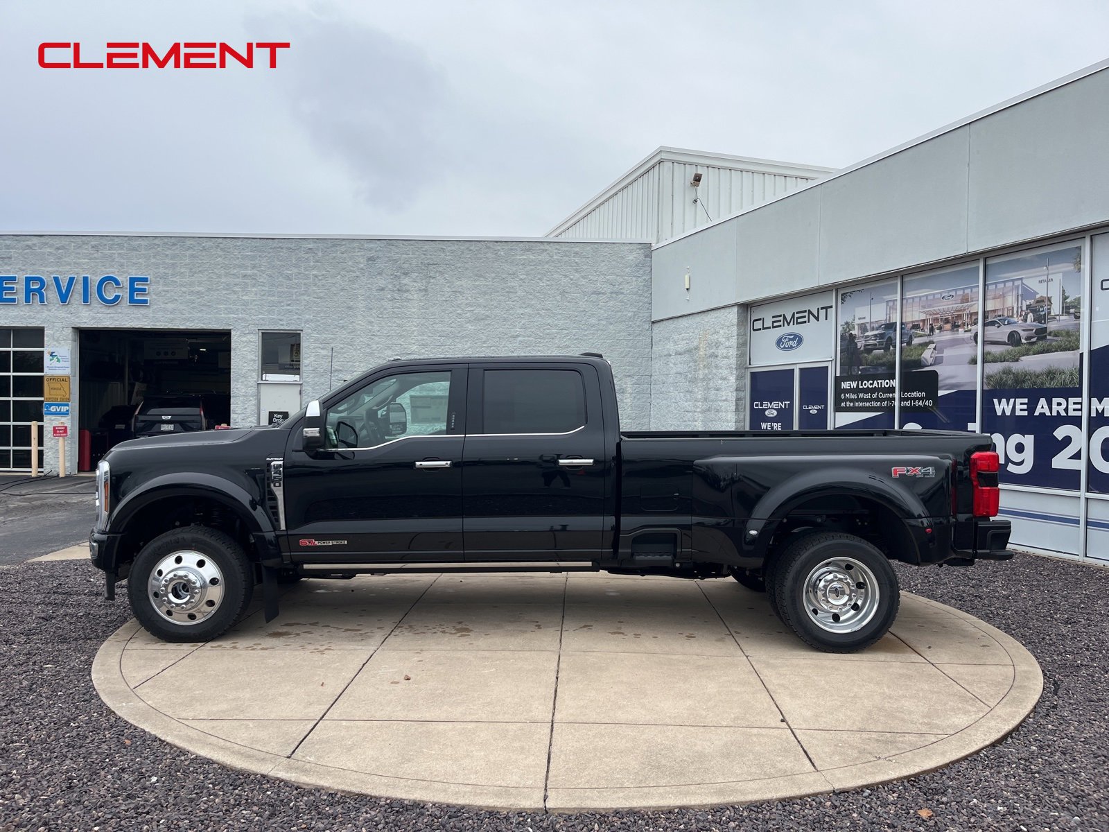 New 2026 Ford F450 Platinum image 28