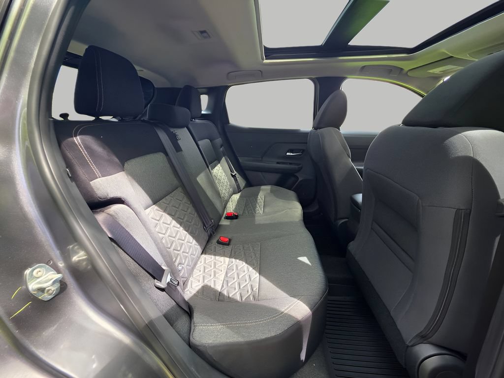 New 2026 Nissan Kicks SV w/ SV Premium Package FWD image 7