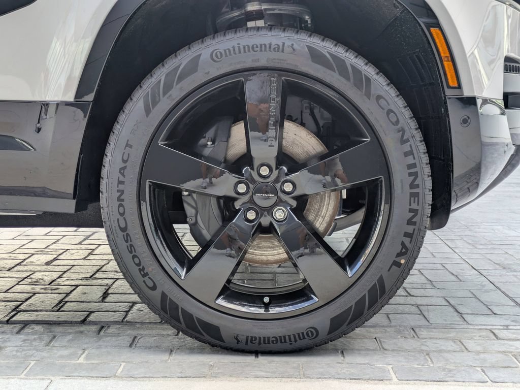 New 2026 Land Rover Defender 110 X-Dynamic SE AWD/4WD image 12
