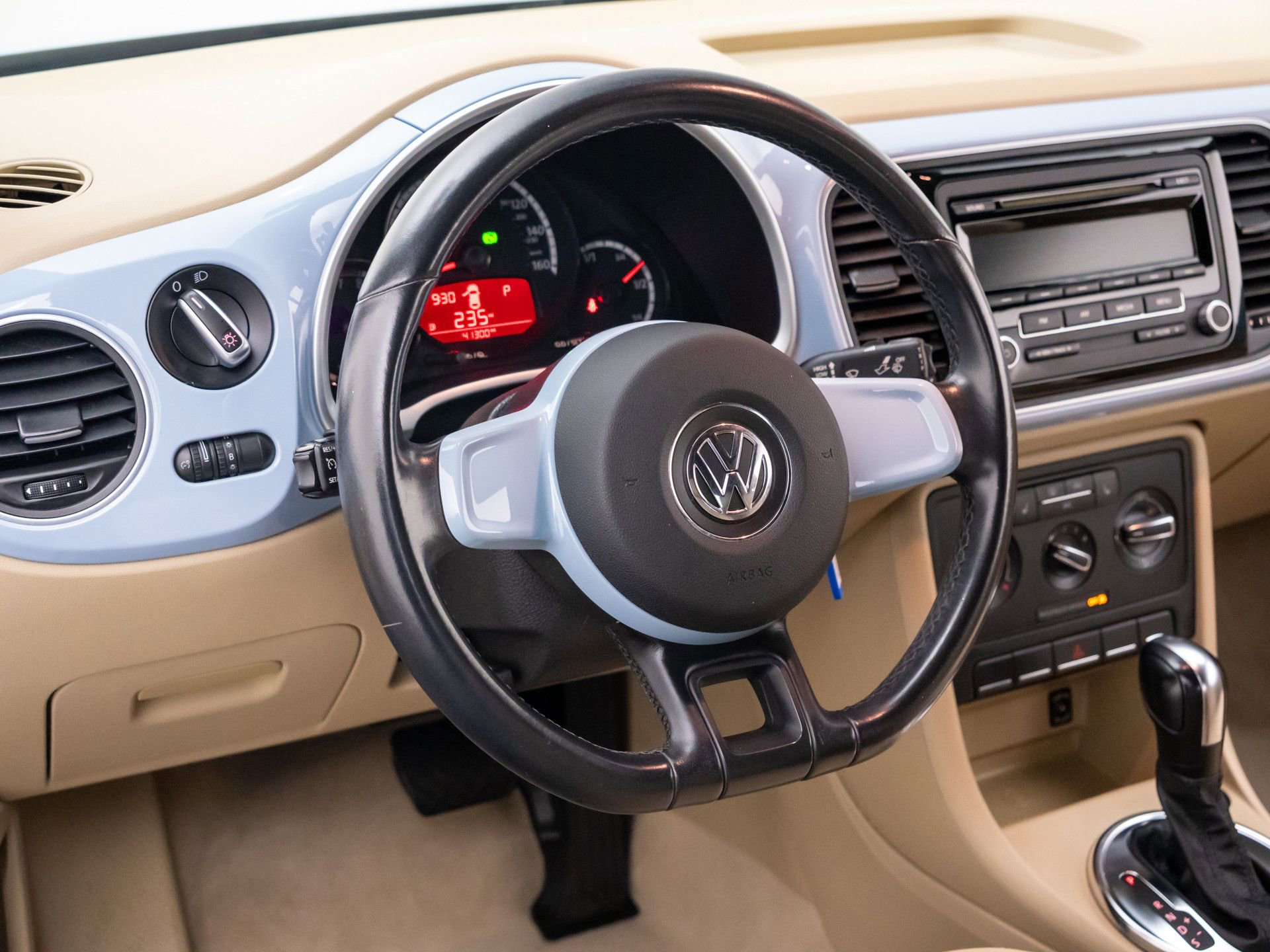 Used 2013 Volkswagen Beetle 2.5 FWD image 10