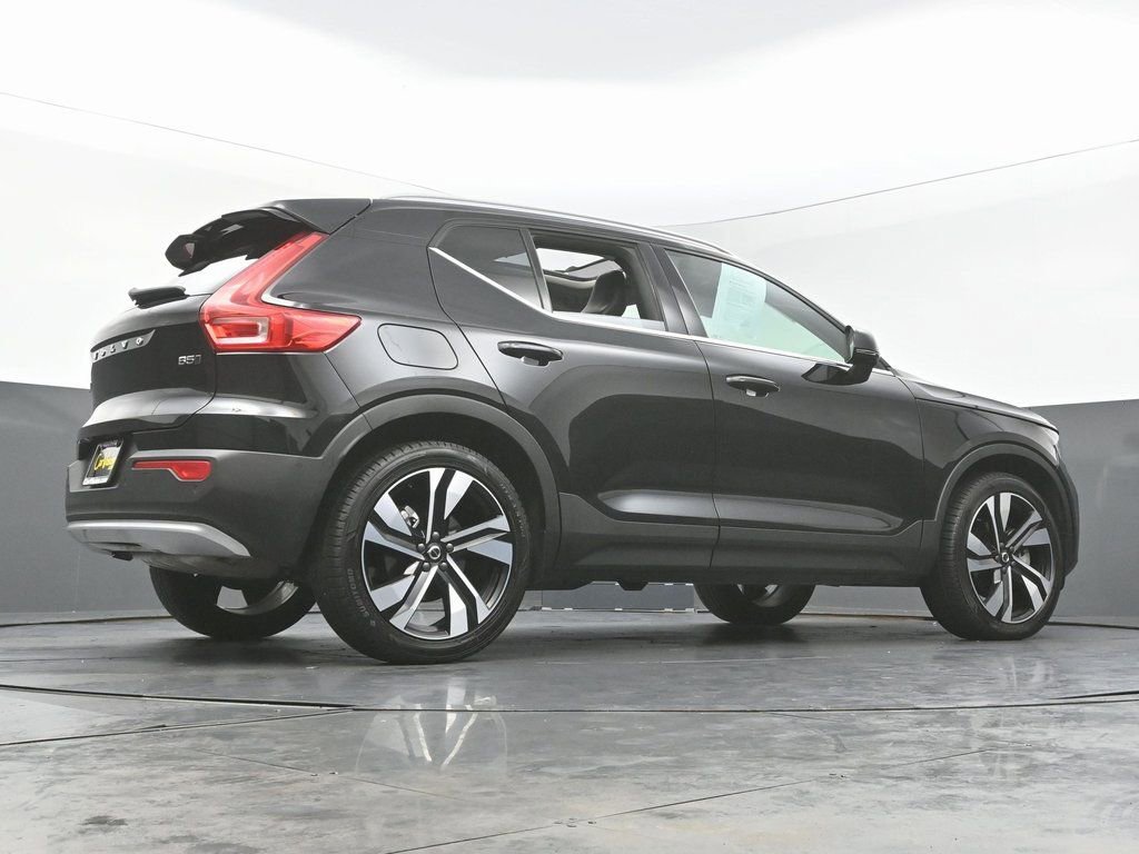 Used 2024 Volvo XC40 B5 Ultimate w/ Protection Package Premier AWD/4WD image 49