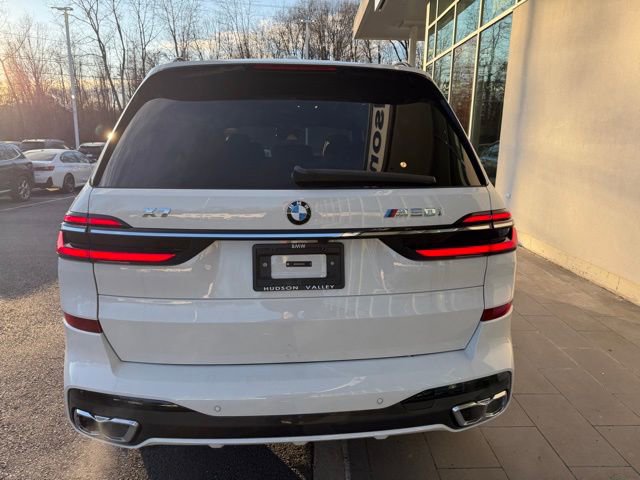 New 2026 BMW X7 M60i w/ Climate Comfort Package image 8