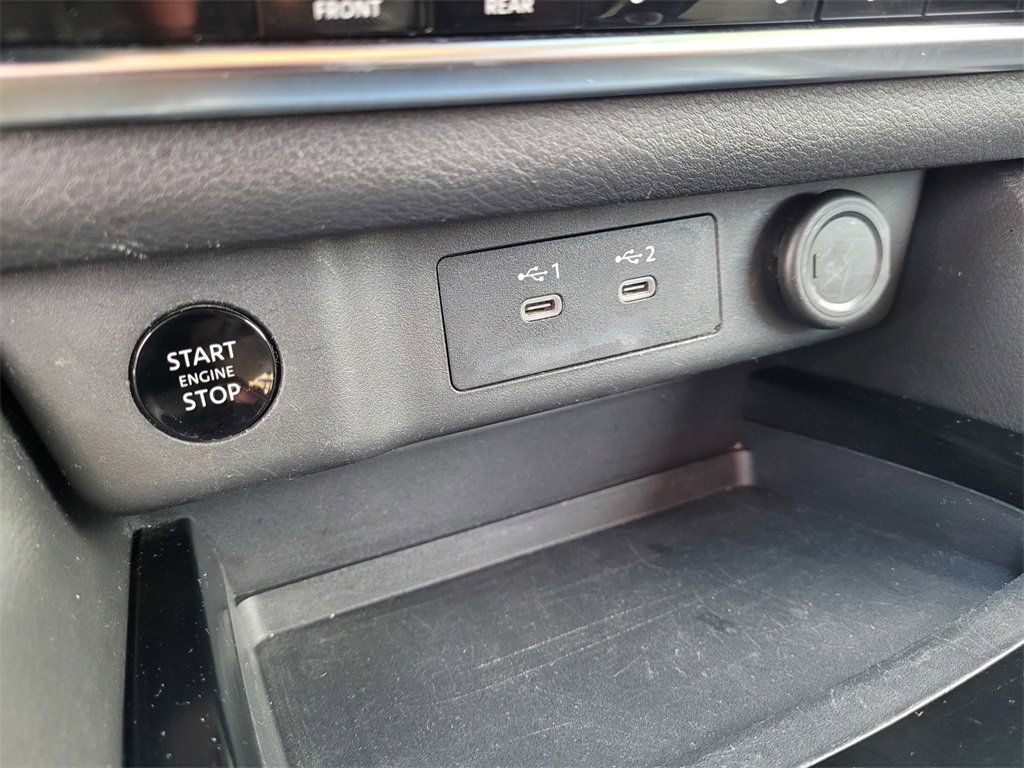 Used 2024 Nissan Rogue SV image 13