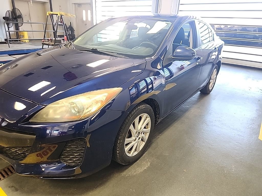Used 2013 MAZDA MAZDA3 i Touring image 2