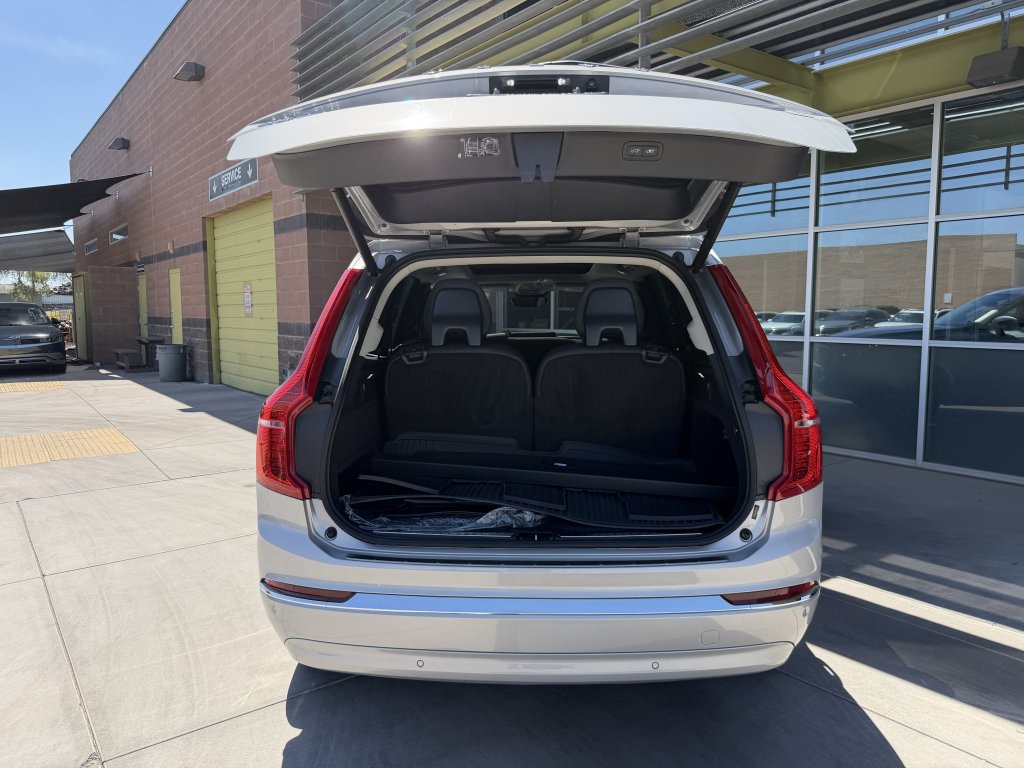 Used 2024 Volvo XC90 T8 Plus w/ Protection Package Premier AWD/4WD image 41