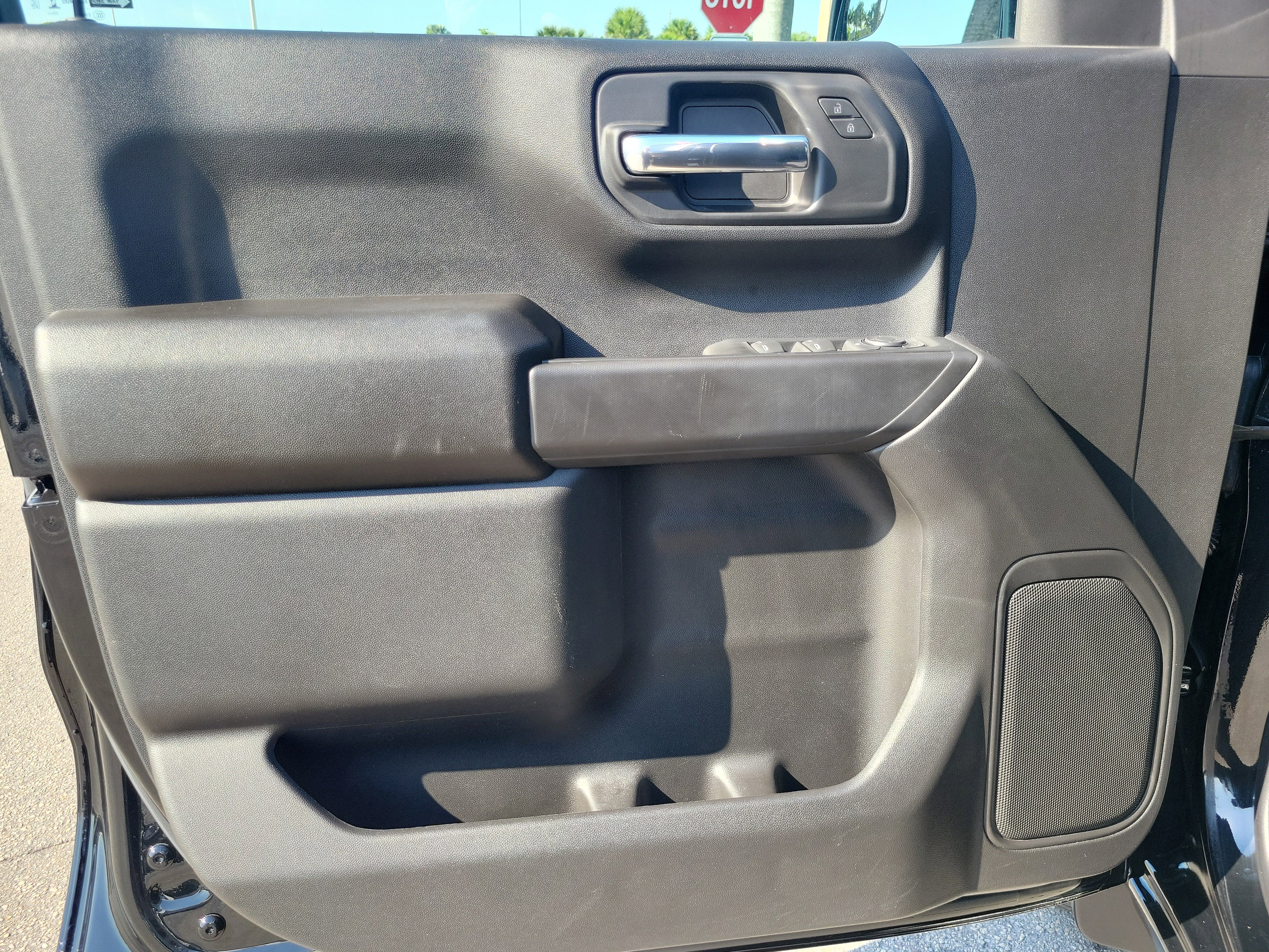 Used 2026 Chevrolet Silverado 1500 Custom w/ Turbomax Blackout Package RWD image 21