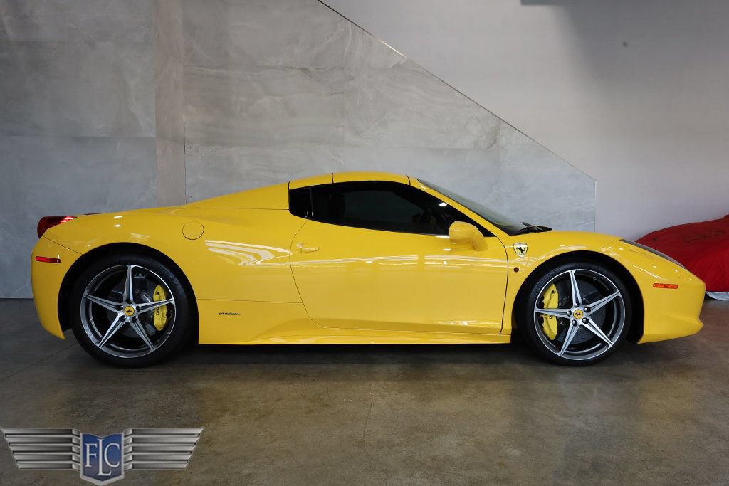 Used 2015 Ferrari 458 Spider RWD image 46