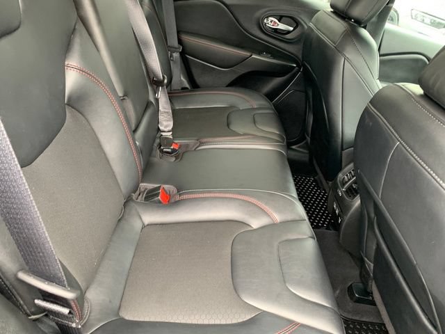 Used 2022 Jeep Cherokee Trailhawk AWD/4WD image 14