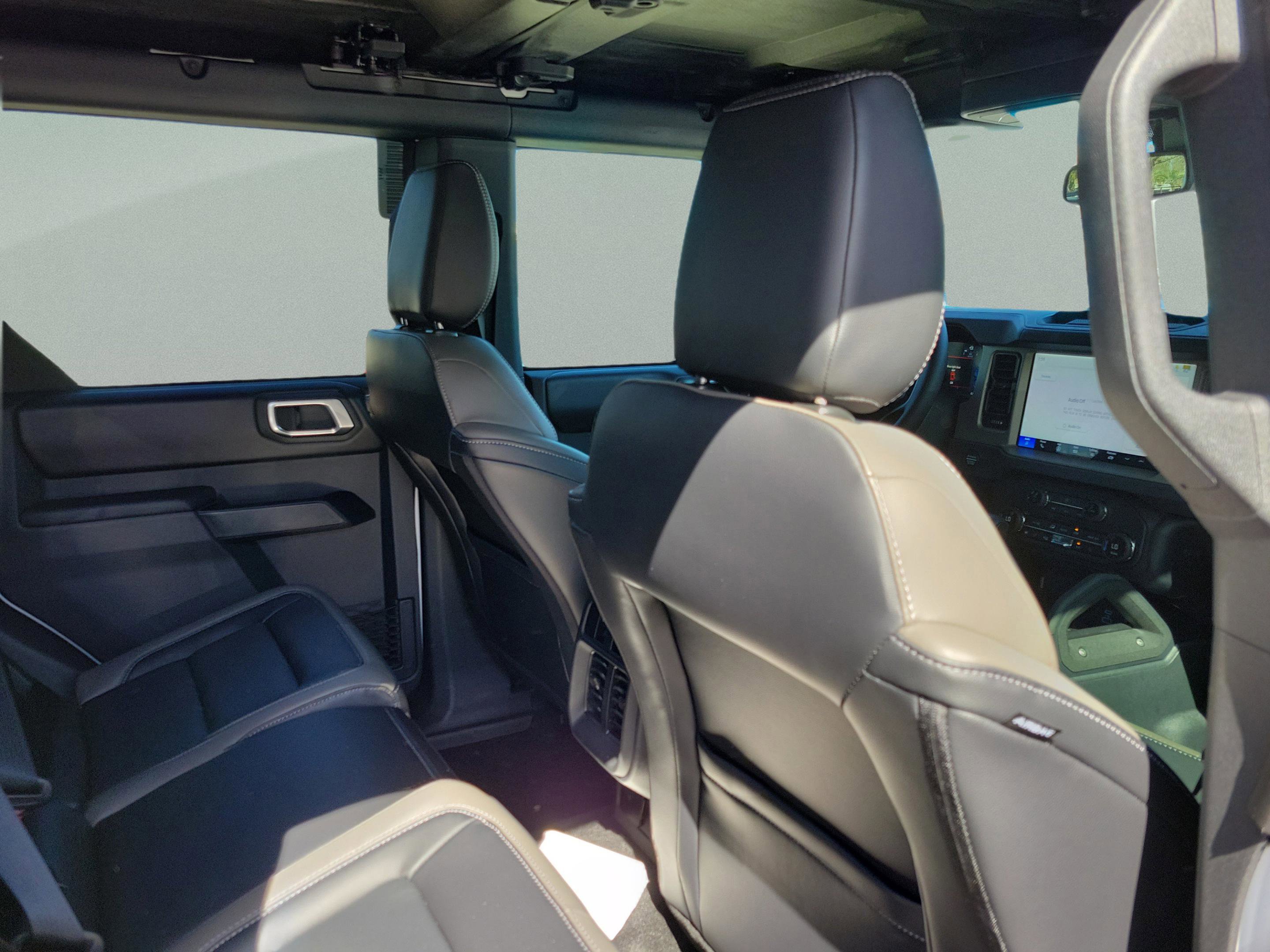 New 2025 Ford Bronco Outer Banks w/ Sasquatch Package AWD/4WD image 25