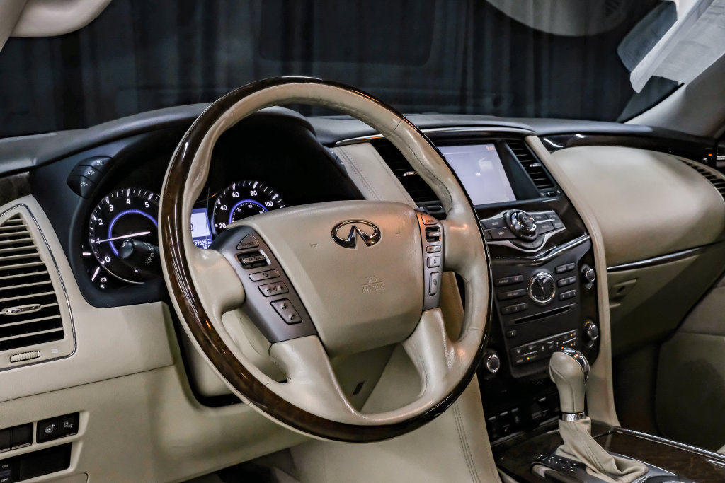 Used 2016 INFINITI QX80 2WD w/ Driver's Assistance Package image 18