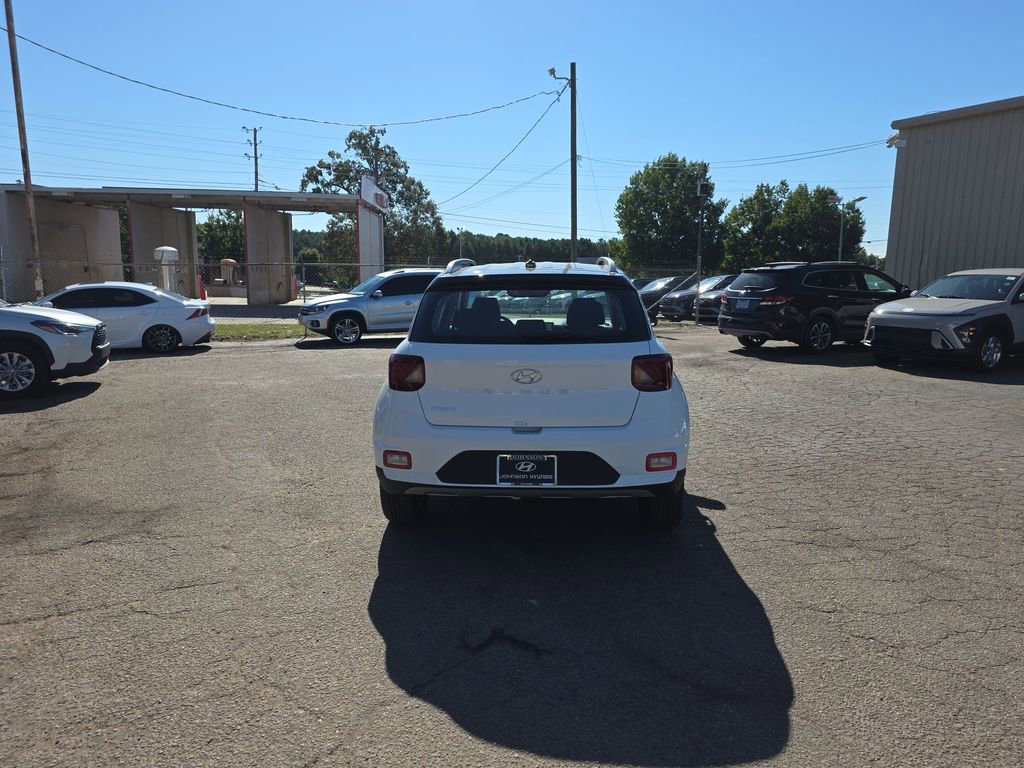 New 2025 Hyundai Venue Limited image 14