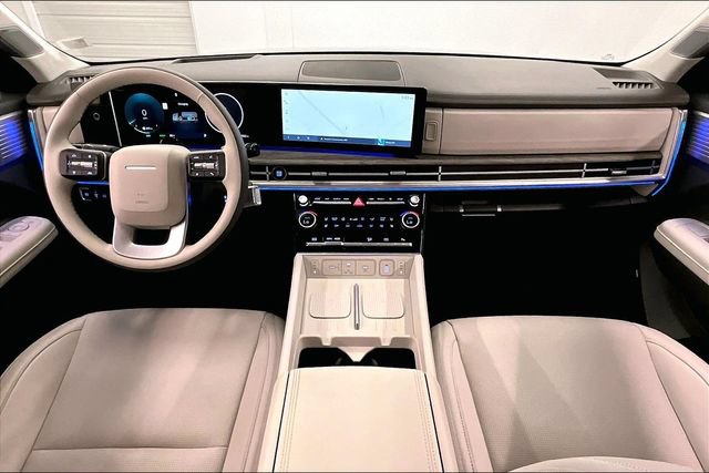 Used 2025 Hyundai Santa Fe Calligraphy FWD image 18
