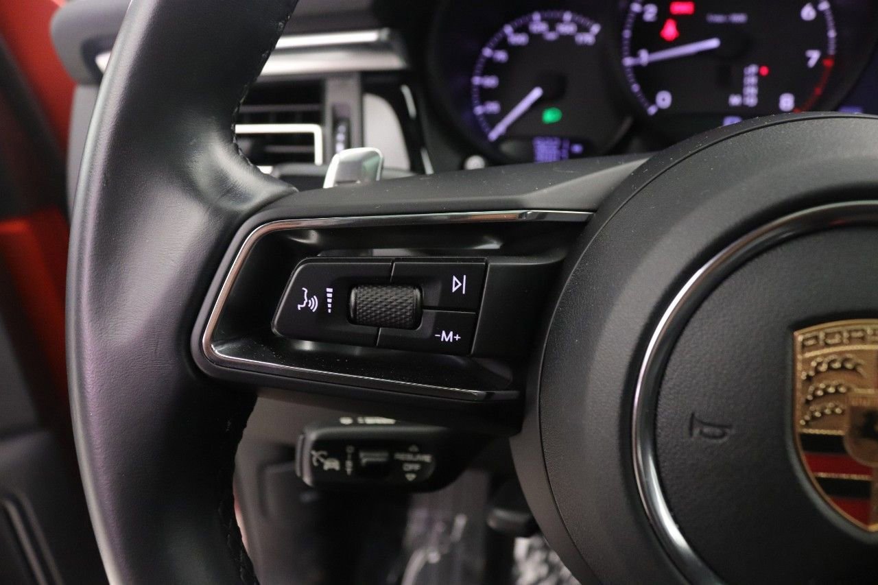 Used 2023 Porsche Macan Turbo image 13