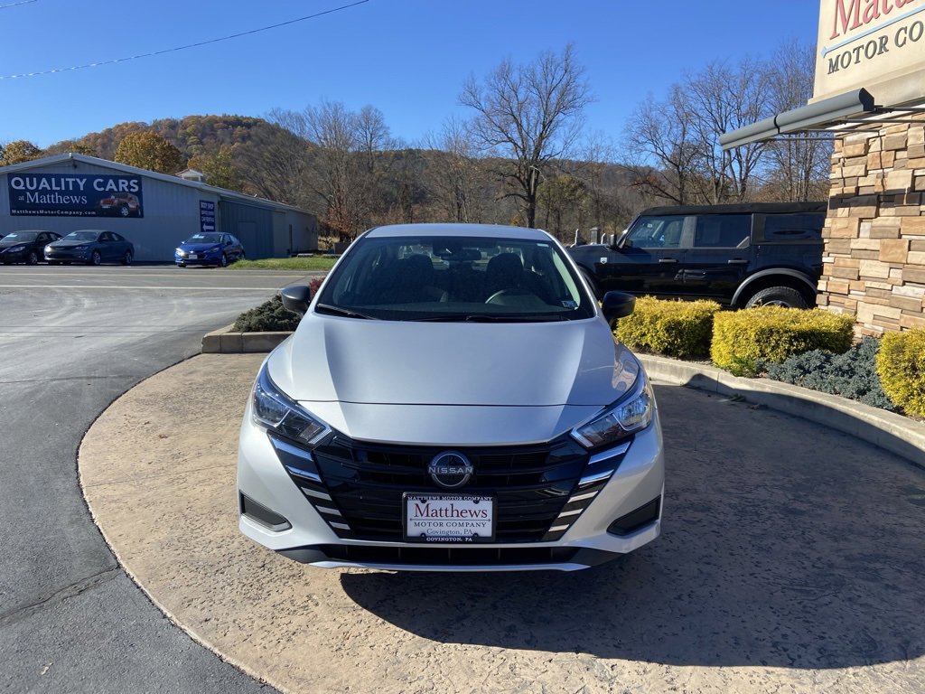 Used 2024 Nissan Versa S w/ Trunk Package image 2