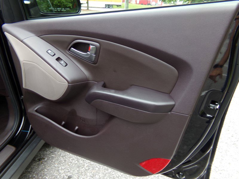 Used 2015 Hyundai Tucson SE AWD/4WD image 49