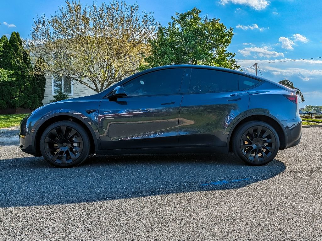 Used 2024 Tesla Model Y Long Range AWD/4WD image 8