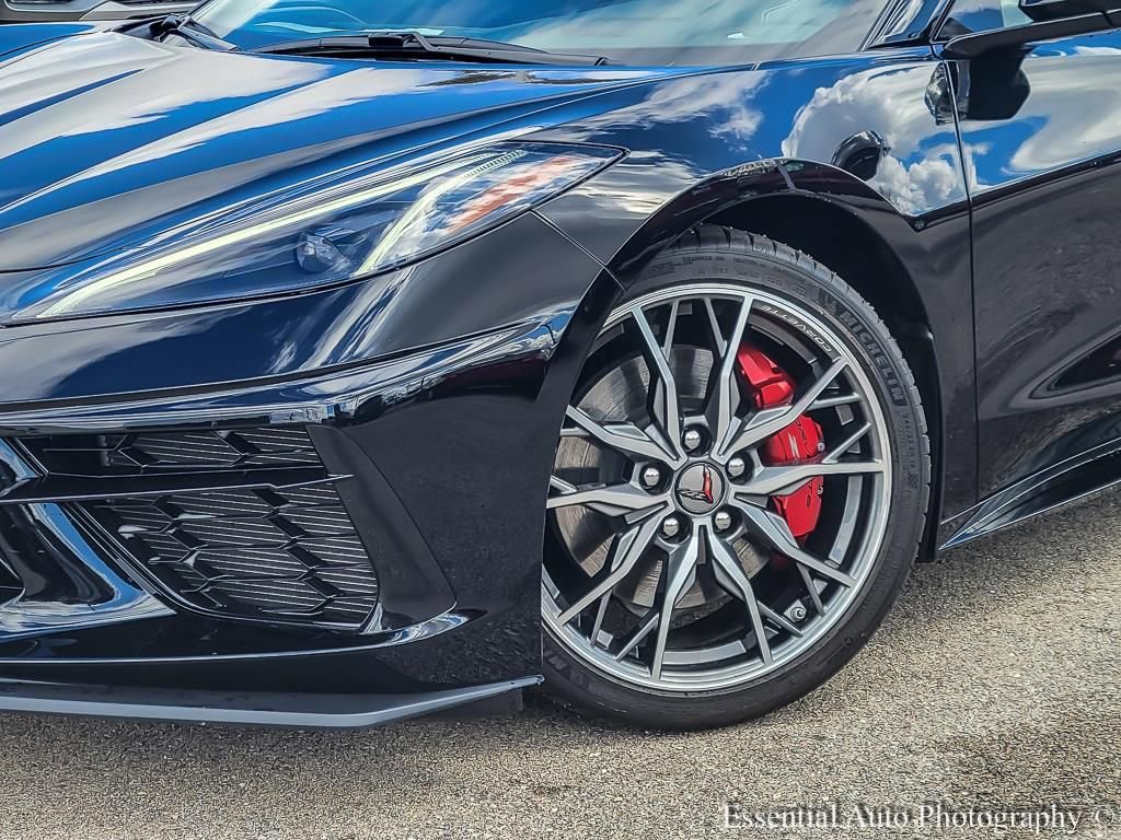 Used 2025 Chevrolet Corvette Stingray Premium Conv w/ Z51 Performance Package image 4
