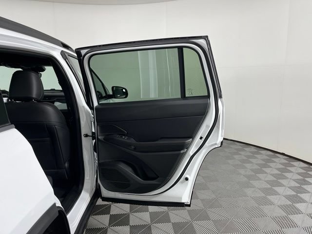 Used 2026 Jeep Cherokee Limited AWD/4WD image 42
