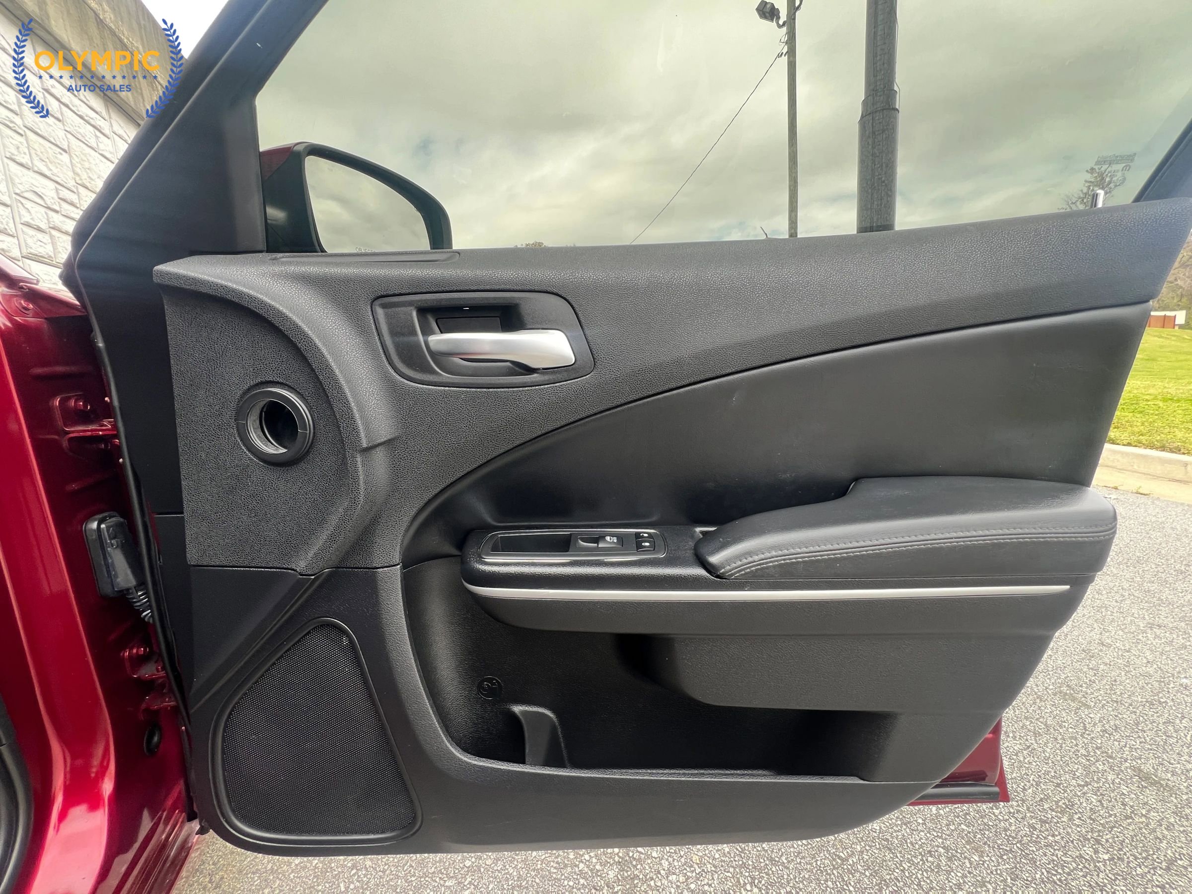 Used 2019 Dodge Charger SXT w/ Leather Interior Group image 44