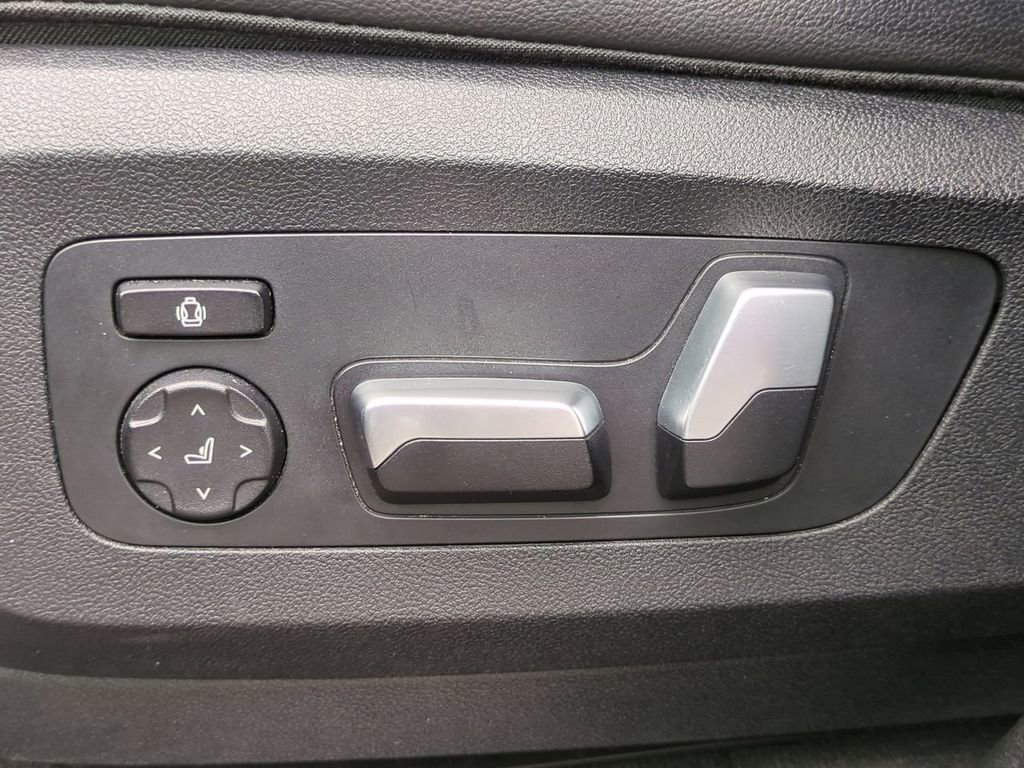 Used 2019 BMW X5 xDrive40i w/ Convenience Package image 19