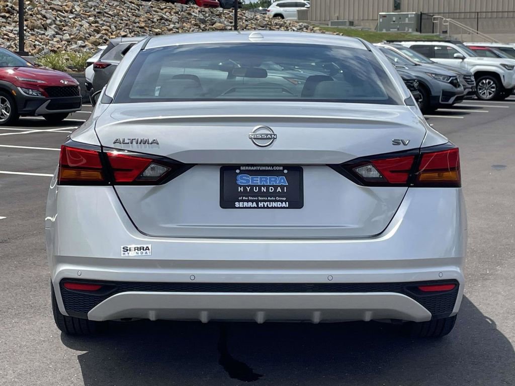 Used 2024 Nissan Altima 2.5 SV FWD image 4