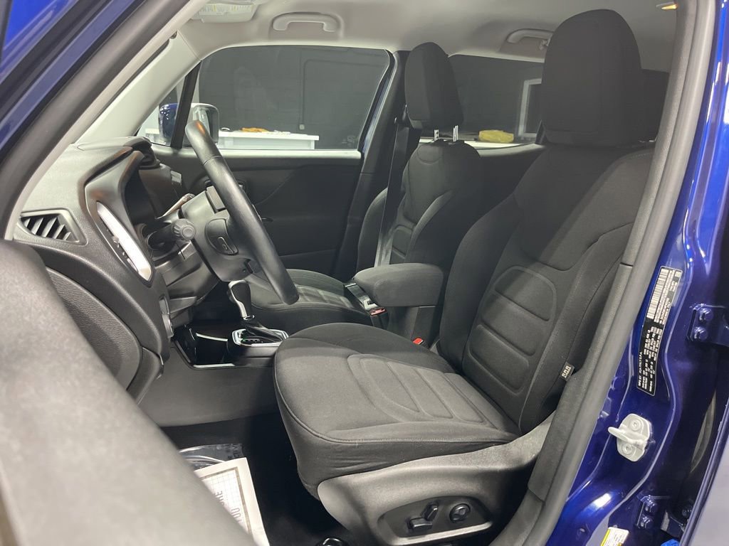 Used 2021 Jeep Renegade Latitude w/ Convenience Group AWD/4WD image 13