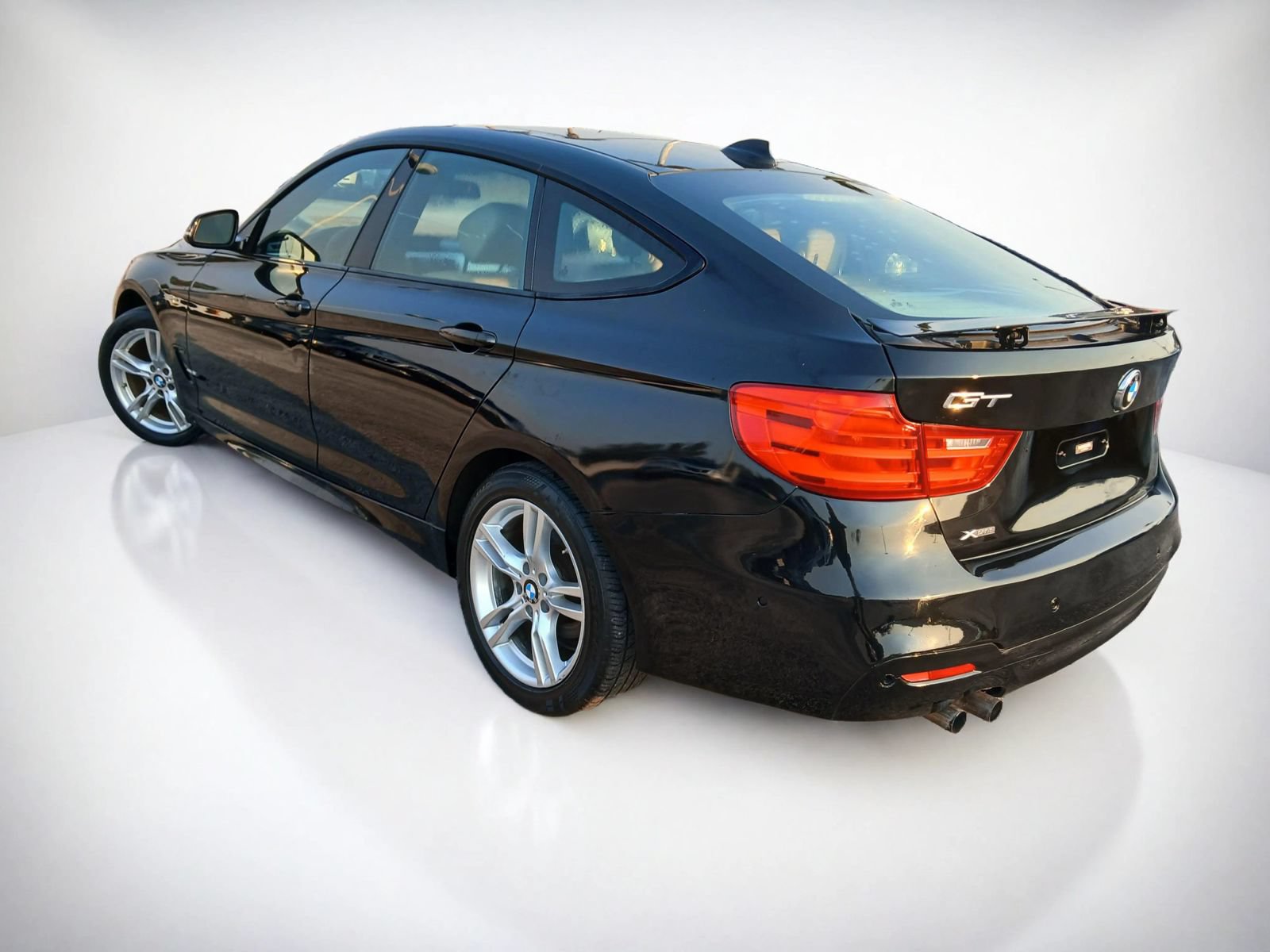 Used 2016 BMW 328i Gran Turismo xDrive AWD/4WD image 5
