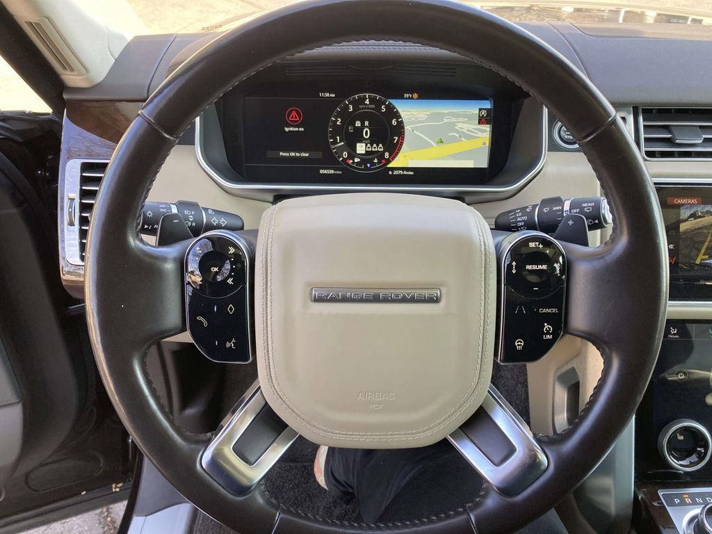 Used 2020 Land Rover Range Rover HSE image 20