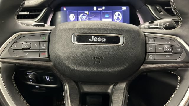 Certified 2024 Jeep Grand Cherokee Limited w/ Luxury Tech Group II AWD/4WD image 16
