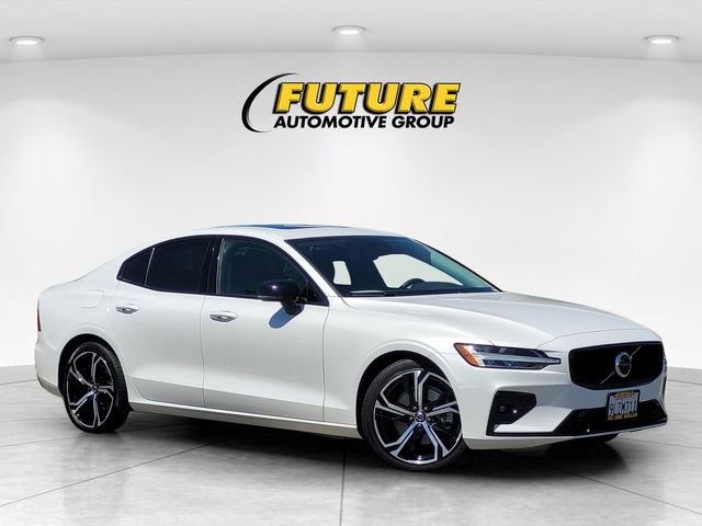 Used 2024 Volvo S60 B5 Core AWD/4WD image 1
