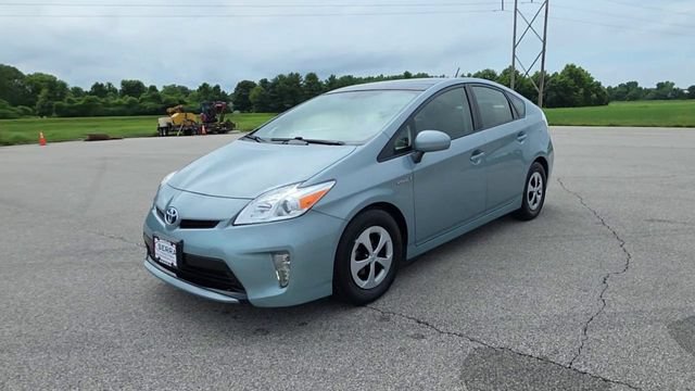 Used 2014 Toyota Prius Four w/ Solar Roof Package FWD image 3