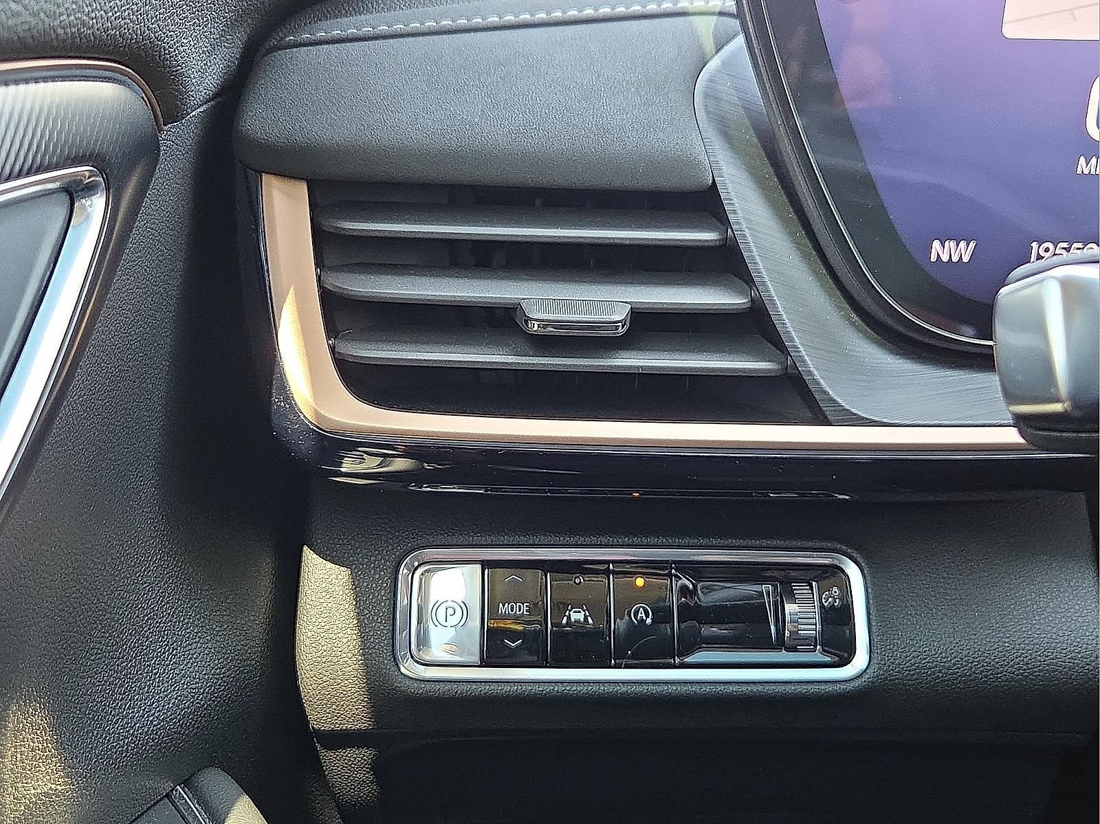 Used 2024 Buick Envision Sport Touring AWD/4WD image 20